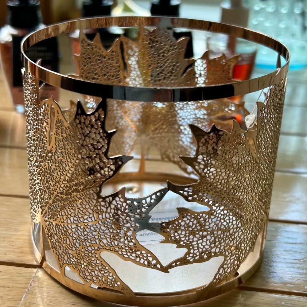 Awesome Autumn π Bath & Body Works Autumn wallflowers, candles and plug-ins - Picture 7 of 11